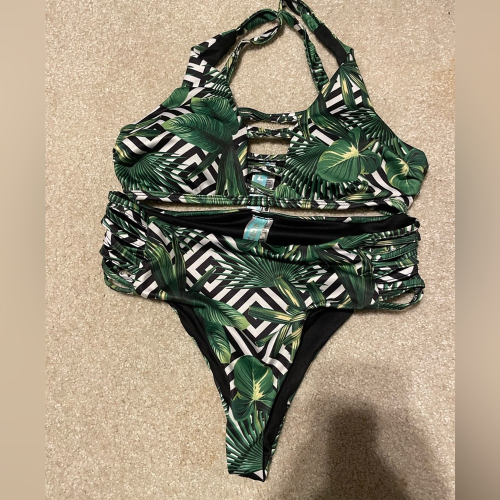 Women’s Swim